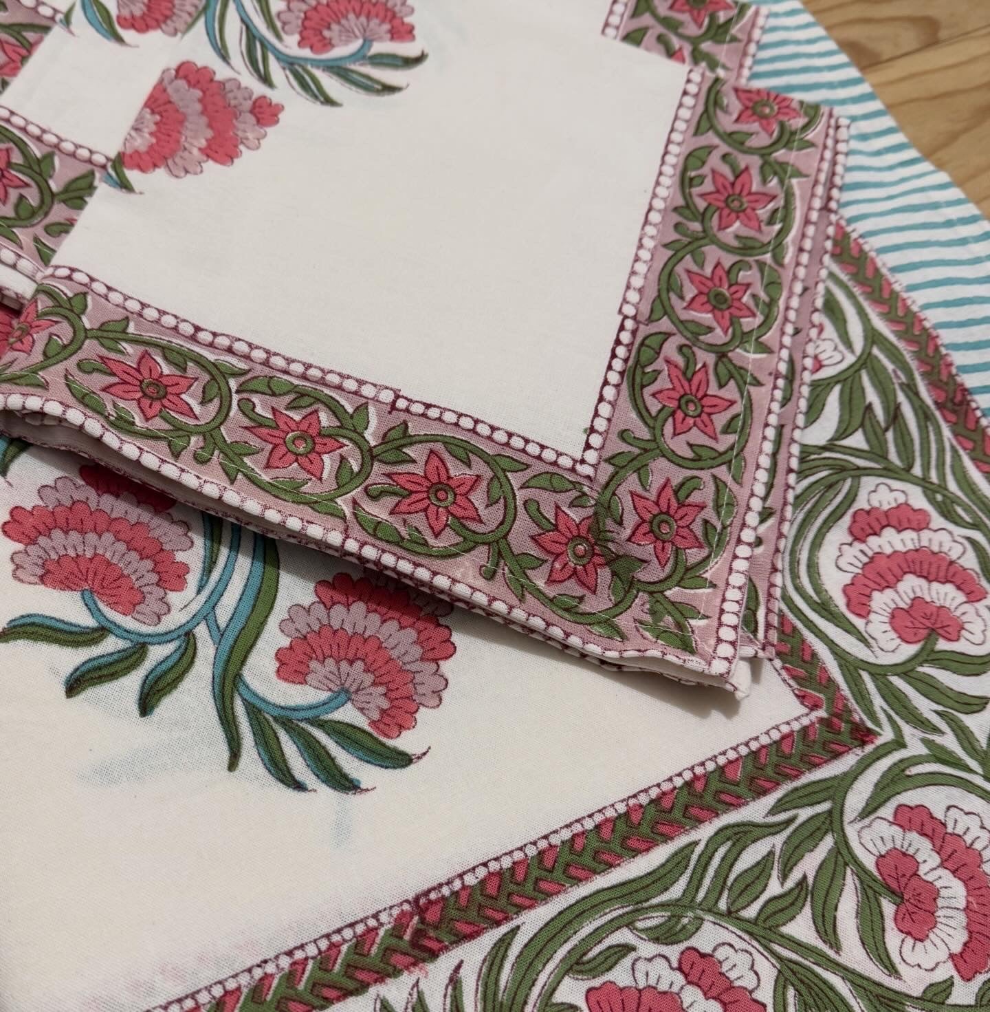 Mantel CHAMELEE ROSA 140x230 6 servilletas